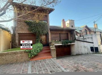 Casa de 6 ambientes, Quilmes · Se Venden Dos Casas en un Mismo Terreno, con Entradas Independientes
