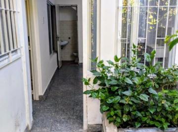 Casa · 108m² · 3 Ambientes · Casa Interna, de Pasillo, 2 Dorm.