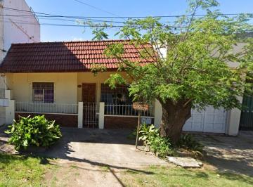 Casa de 5 ambientes, Florencio Varela · Casa en Venta 5 Amb con Quincho y Pileta