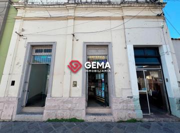 Local comercial · 205m² · 3 Ambientes · Local en Alvarado Al 1100