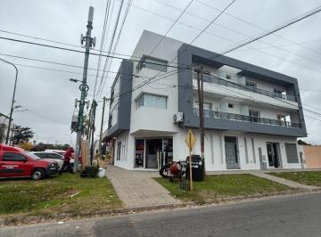 Departamento · 75m² · 3 Ambientes · 1 Cochera · Semipiso Todo Frente, Sobre 137 Esquina 42, Desocupado
