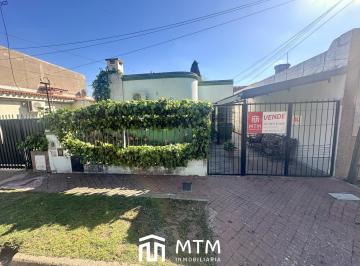 Casa · 124m² · 2 Dormitorios · 1 Cochera · Casa en Venta Rosario, La Florida.