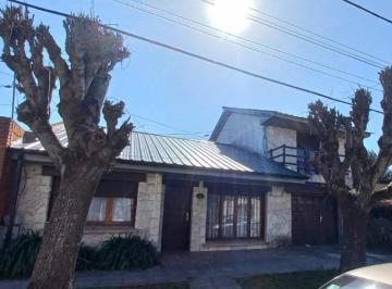 Imagen1 · Casa - Chalet de 5 Amb. Sobre Lote de 201 m² Totales.