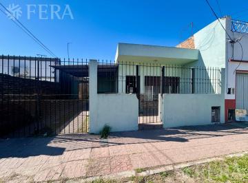 Casa · 150m² · 4 Ambientes · 1 Cochera · Venta Casa de 4 Ambientes con Cochera en Wilde
