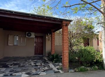 Casa · 50m² · 4 Ambientes · 1 Cochera · Casa en Saladillo