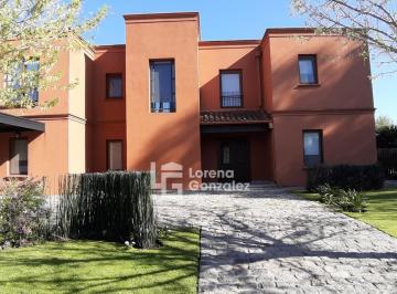 Casa · 300m² · 6 Ambientes · 7 Cocheras · Haras Santa Maria, Casa en Venta