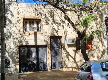 Casa · 200m² · 5 Ambientes · 1 Cochera · Casa a Refaccionar Ideal Proyecto Edificio