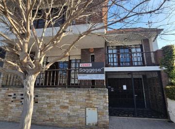 Casa · 314m² · 4 Ambientes · 2 Cocheras · Casa en Chauvin