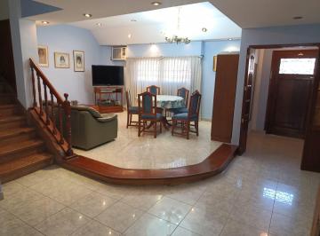 Casa de 5 ambientes, Avellaneda · Casa de 5 Ambientes, 3 Baños y Gge