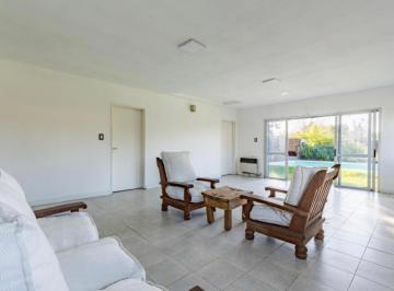 Casa · 153m² · 4 Ambientes · Casa en Funes