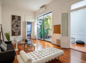 Casa · 598m² · 7 Ambientes · Exclusiva Residencia en San Telmo con Local Comercial