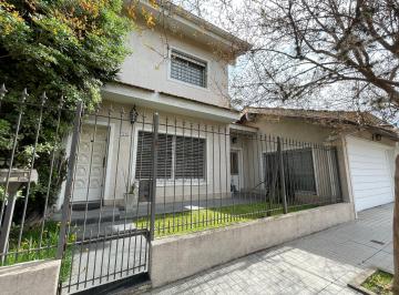 Casa de 5 ambientes, Tres de Febrero · Casa - Venta - Ciudad Jardin