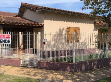 Casa de 4 ambientes, Quilmes · Quilmes, Chalet en Barrio Amancay Apta Credito Bancario