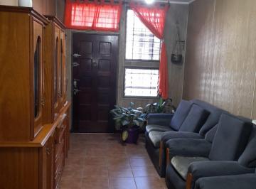 PH de 3 ambientes, Barracas · PH 3 Amb. Patio. Terraza. Al Frente con Entrada Independiente.