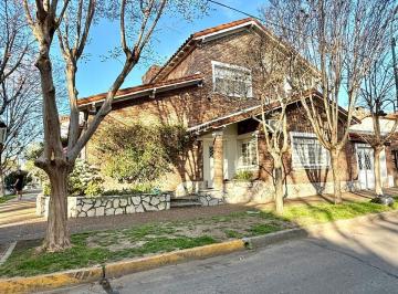 Casa de 4 ambientes, Vicente López · Casa 4 Ambientes con Cochera en Florida