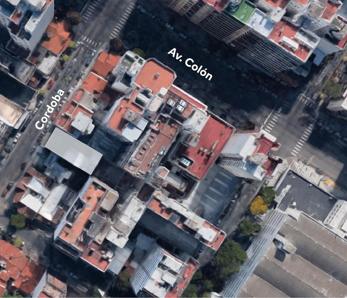Chalet comercial en Plaza Mitre, 281m² con potencial para construir