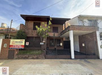 MAI-MAI-1034_2 · Casa 6 Ambientes. | Castro Barros Al 2100