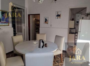 Casa · 220m² · 4 Ambientes · 2 Cocheras · Casa en Venta Quilmes Centro 3 Dorm. Garage