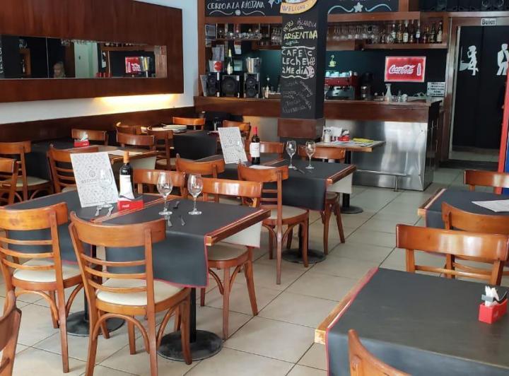 Local comercial · 200m²
