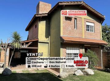 Casa · 175m² · 8 Ambientes · 1 Cochera · Casa - Centro