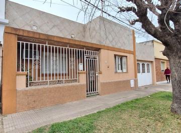Casa de 2 ambientes, Ciudad de Santa Fe · Vendo Casa en Castelli 2500