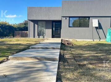 Casa · 133m² · 4 Ambientes · Casa en Venta a Estrenar - 4 Ambientes - Pilar del Este San Alfonso