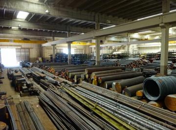 Bodega-Galpón · 1650m² · Nave Industrial - Alquiler - Loma Hermosa