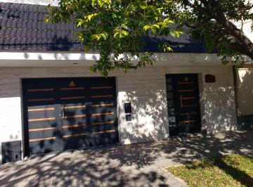 Casa de 8 ambientes, Rosario · Venta Casa Garay 2841