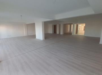 Oficina comercial · 243m² · 1 Ambiente · Oficina en Centro