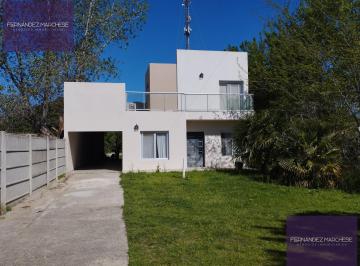 Casa · 141m² · 6 Ambientes · Casa en Carlos Keen