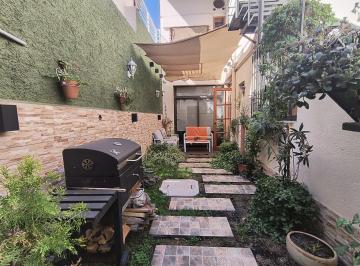 Casa · 282m² · 10 Ambientes · 1 Cochera · Casa de Categoria en Venta