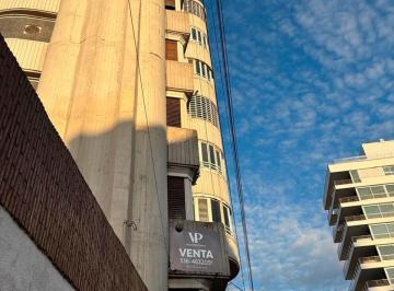 Departamento de 6 ambientes, San Nicolás de los Arroyos · Departamento en Aguiar 35