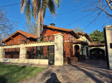 Casa de 5 ambientes, Hurlingham · Chalet Estilo Casa Quinta en Venta 5 Ambientes Sobre Lote de 1000 m², Hurlingham