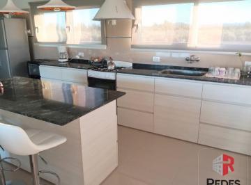 Casa de 7 ambientes, San Rafael · Vendo Hermosa Propiedad en Rama Caída - San Rafael -.