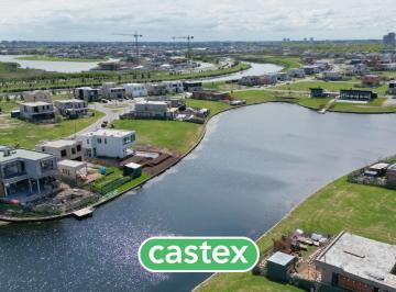 Terreno · 858m² · Lote Al Agua Financiado Venta en Casuarinas, Nordelta