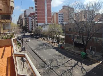 Departamento · 100m² · 4 Ambientes · 1 Cochera · 4 Amb Al Frente con Balcón Corrido, "Cochera Fija y Baulera Individual". Semipiso de 100 m²