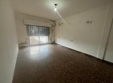Departamento de 3 ambientes, La Matanza · Departamento de Tres Ambientes Segundo Piso por Escalera a Refaccionar
