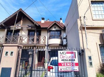 Casa de 5 ambientes, La Matanza · Triplex 5 Amb 4 Baños Cochera Fondo con Parrilla Venta Ramos Mejia