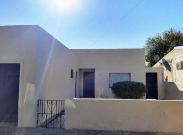 Casa de 3 ambientes, Almirante Brown · Casa en Venta