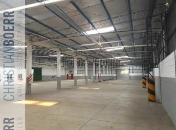 Bodega-Galpón · 2600m² · Marquez y R8 - 2600 m en Complejo - Playa Interna. Vigilancia
