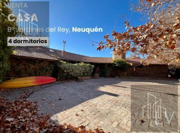 Casa · 222m² · 9 Ambientes · 1 Cochera · Casa en Venta de 4 Dorm. en Barrio Jardines del Rey, Neuquén Capital