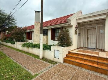 Casa · 450m² · 12 Ambientes · 4 Cocheras · Venta Propiedad Planta Baja de 450 m² Cubiertos. La Mejor Ubicación.
