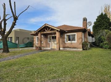 Casa · 120m² · 4 Ambientes · 3 Cocheras · Venta Casa 4 Ambientes Barrio Cerrado Lujan del Sol