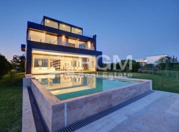 Casa · 415m² · 7 Ambientes · 4 Cocheras · Magnifica Casa en El Golf, Nordelta