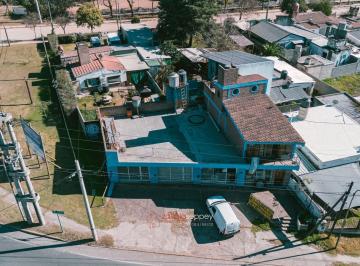 Casa · 380m² · 2 Dormitorios · 1 Cochera · Venta 5 Locales + 2 Dptos Salsipuedes (Ruta E - 53) 600 m² Planos Aprobados