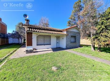 Quinta vacacional · 270m² · 4 Ambientes · 2 Cocheras · Venta - Casa Quinta Sobre Lote de 3862 m² - Platanos, Berazategui - Zona Sur