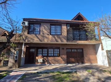 Casa · 110m² · 5 Ambientes · Casa Chalet en Venta en General Pacheco, Tigre, G. B. a. Zona Norte