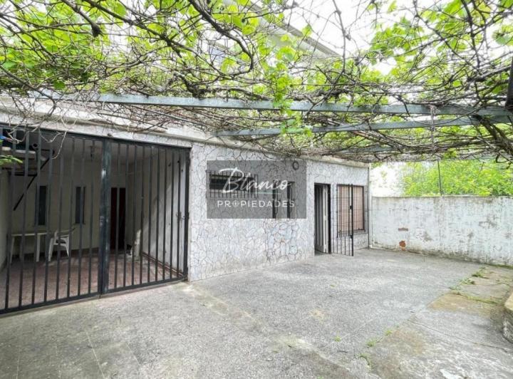 Casa · 120m² · 5 Ambientes · 1 Cochera