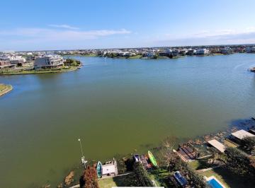 Departamento de 1 ambiente, Tigre · Departamento en Venta en Islas del Golf! La Mansa Nordelta con Vista Al Lago!
