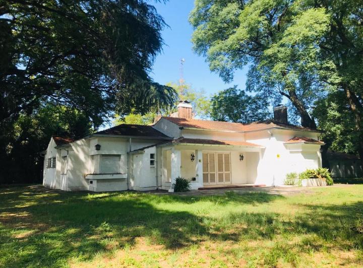 Local comercial · 600m² · 6 Ambientes · 50 Cocheras